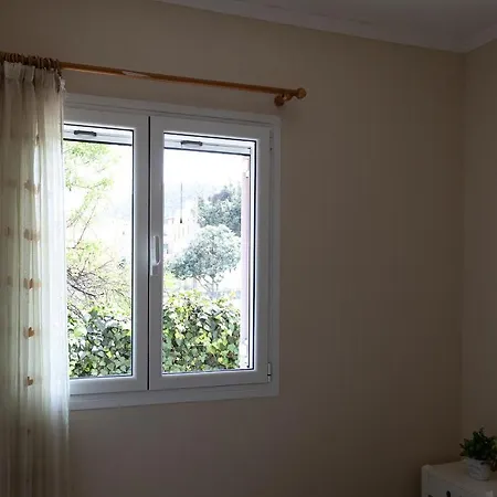 Matina's Daire Poros (Kefalonia)